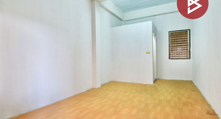 For sale 9 ベッドルーム house in Min Buri, Bangkok