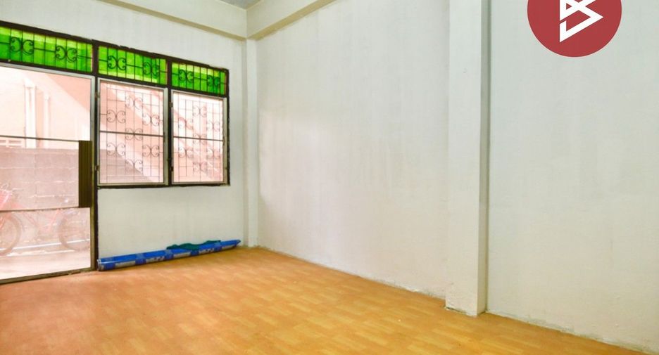 For sale 9 ベッドルーム house in Min Buri, Bangkok