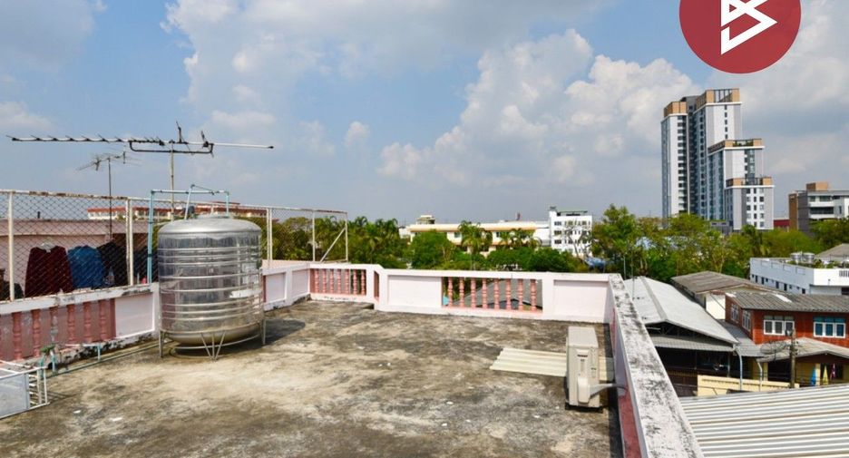 For sale 9 ベッドルーム house in Min Buri, Bangkok