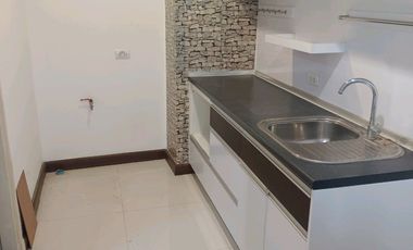 Wohnung zum Kauf mit 1 Zimmer in Yan Nawa, Bangkok