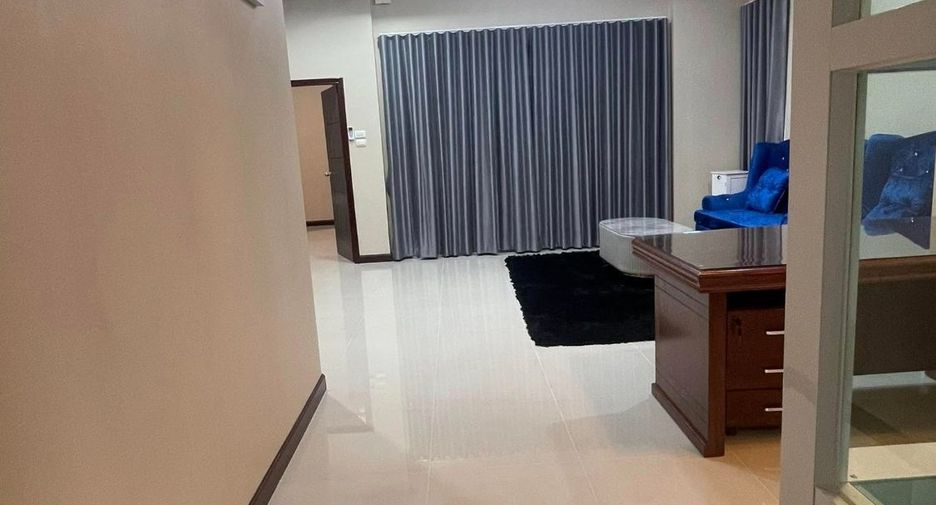 For rent 3 bedrooms house in Bang Lamung, Chonburi