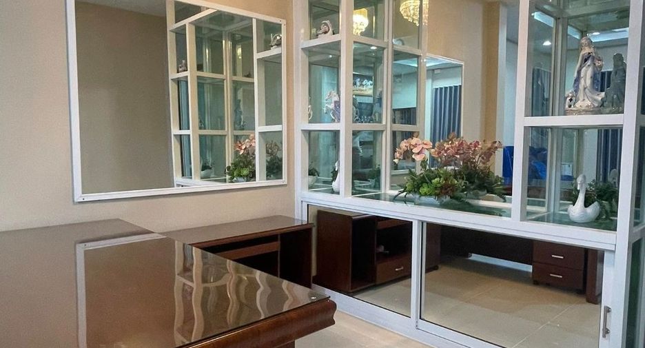 For rent 3 bedrooms house in Bang Lamung, Chonburi