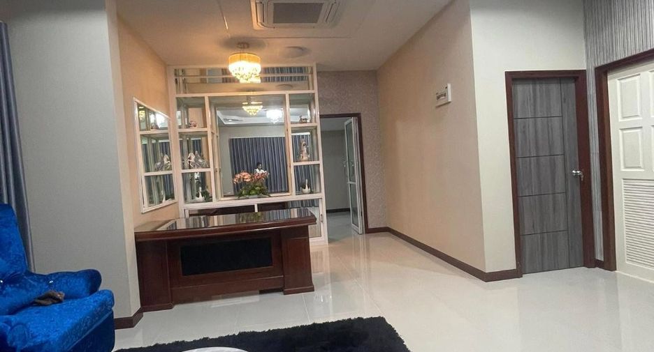 For rent 3 bedrooms house in Bang Lamung, Chonburi