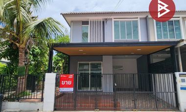 For sale 3 bedrooms townhouse in Mueang Samut Prakan, Samut Prakan