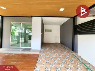 For sale 3 bedrooms townhouse in Mueang Samut Prakan, Samut Prakan