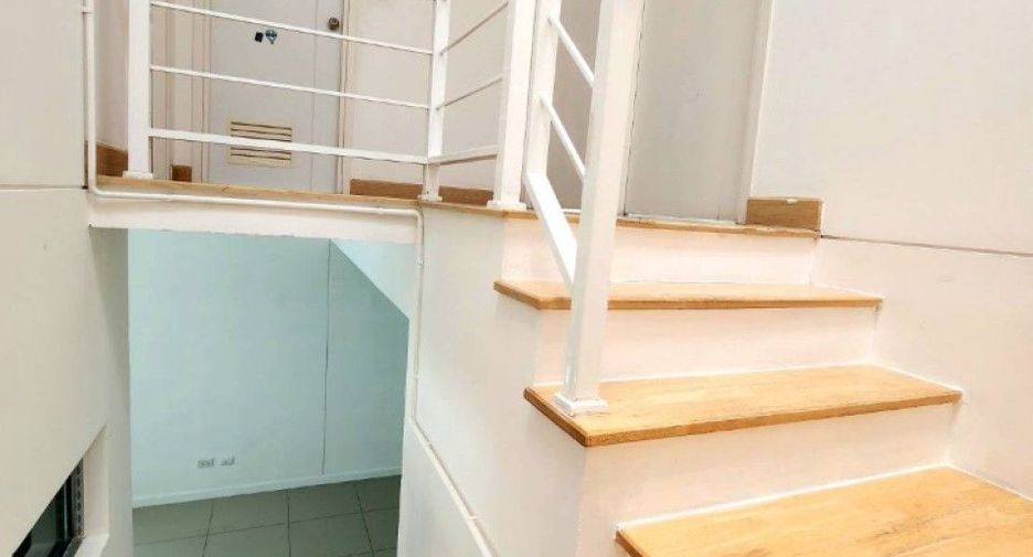 For sale 3 bedrooms townhouse in Mueang Samut Prakan, Samut Prakan