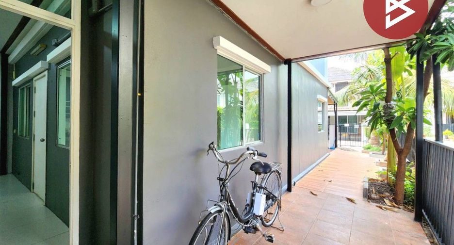 For sale 3 bedrooms townhouse in Mueang Samut Prakan, Samut Prakan
