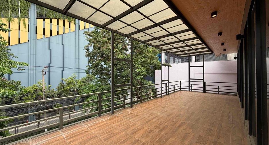 Büro zum Kauf in Din Daeng, Bangkok