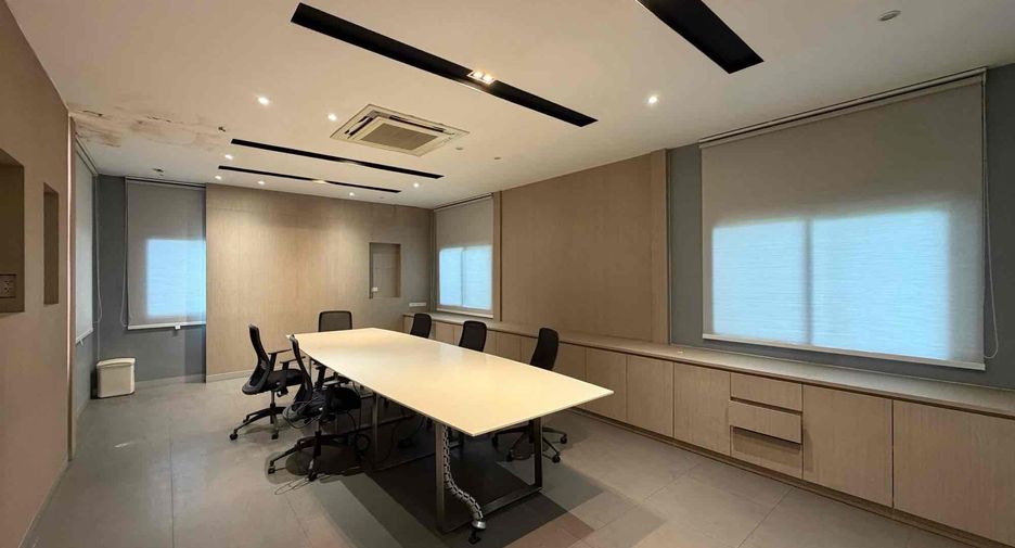 Büro zum Kauf in Din Daeng, Bangkok