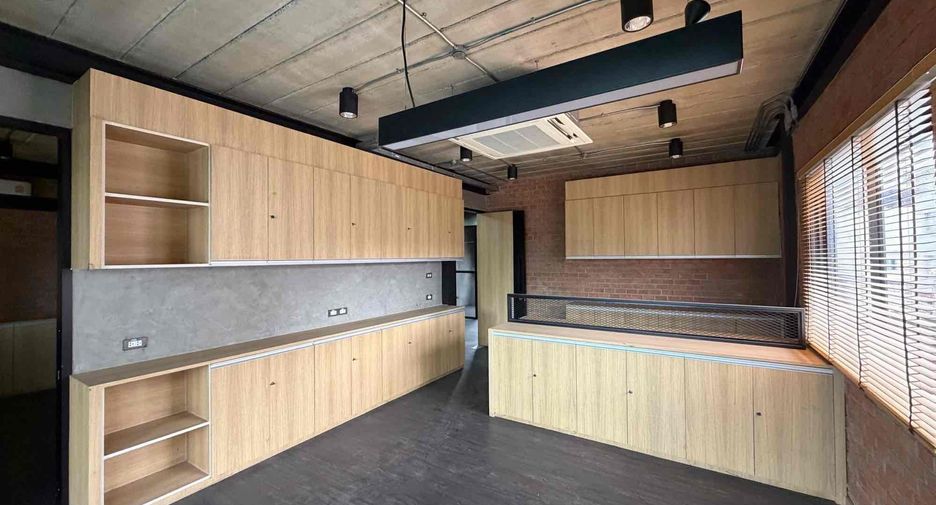 Büro zum Kauf in Din Daeng, Bangkok