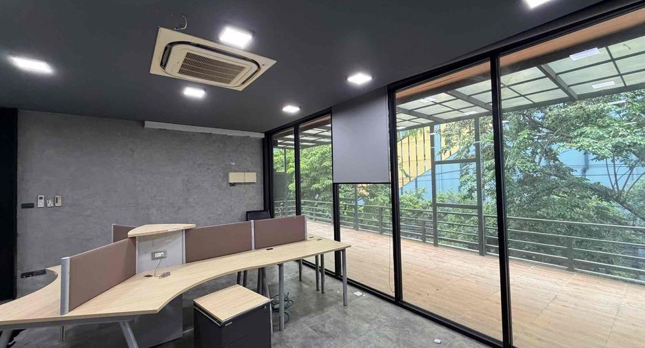 Büro zum Kauf in Din Daeng, Bangkok