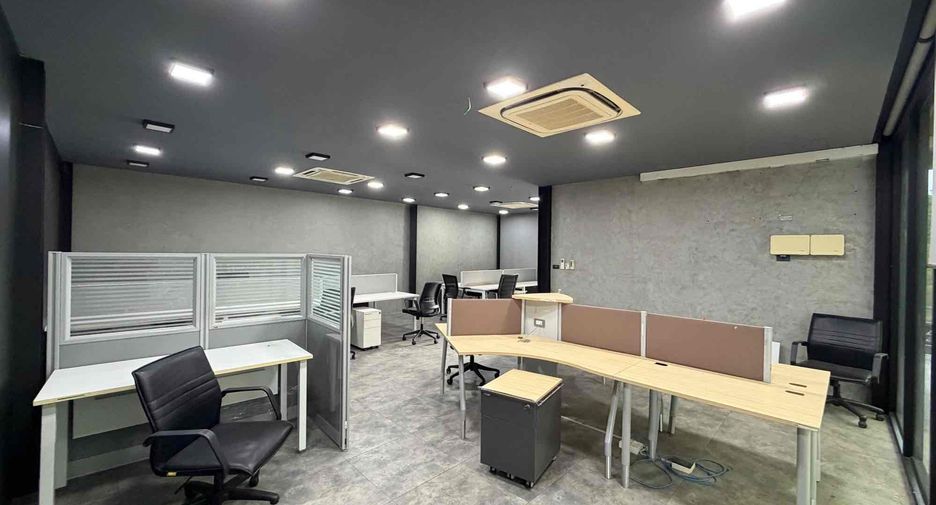 Büro zum Kauf in Din Daeng, Bangkok