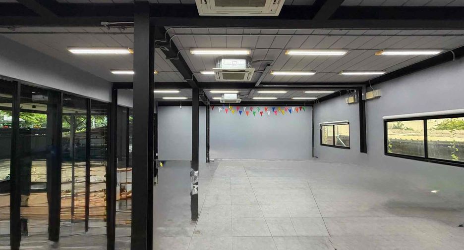 Büro zum Kauf in Din Daeng, Bangkok