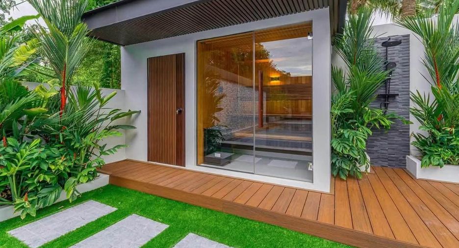 For sale 7 bedrooms villa in Na Jomtien, Pattaya