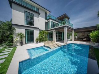 For sale 7 bedrooms villa in Na Jomtien, Pattaya