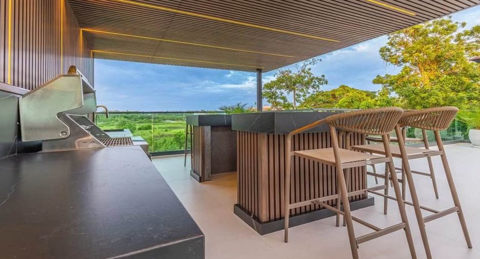 For sale 7 bedrooms villa in Na Jomtien, Pattaya