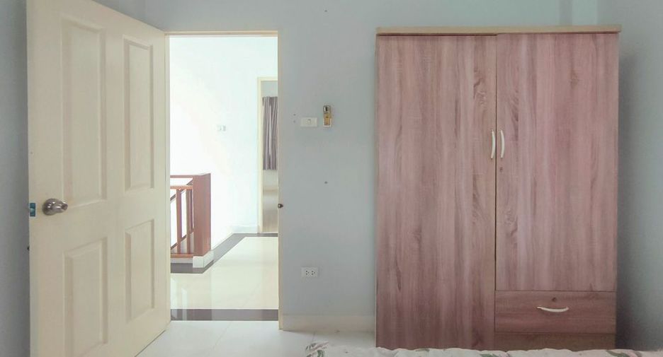 For rent 3 bedrooms house in Mueang Chiang Mai, Chiang Mai