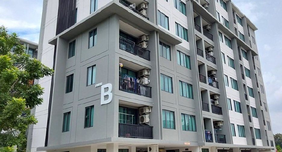 For sale 1 bed condo in Si Racha, Chonburi