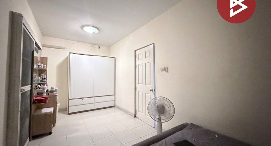 À vendre 3 chambres maison de ville à Bang Phli, Samut Prakan