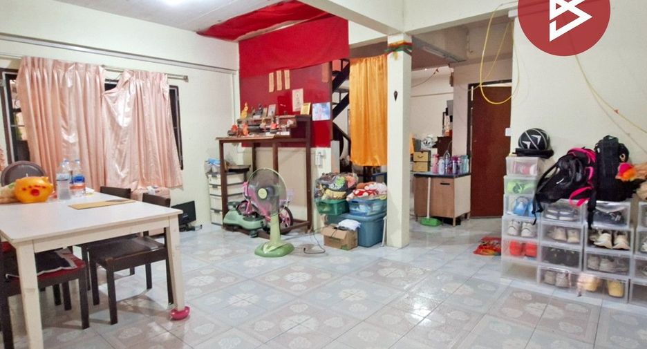 For sale 4 ベッドルーム house in Min Buri, Bangkok