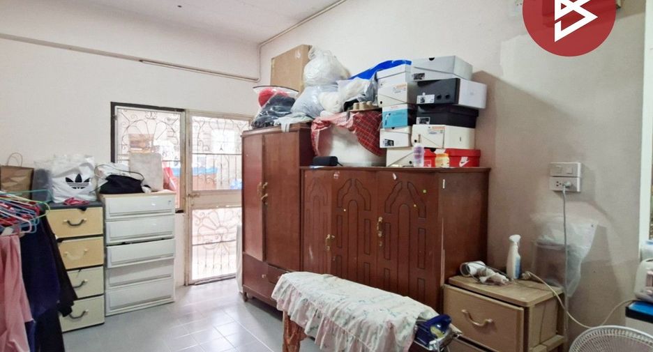 For sale 4 ベッドルーム house in Min Buri, Bangkok
