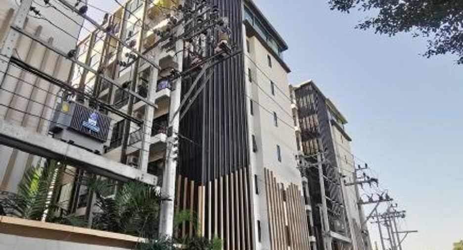 Wohnung zum Kauf mit 1 Zimmer in Bang Khun Thian, Bangkok
