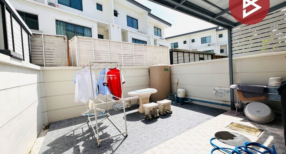 À vendre 3 chambres maison de ville à Bang Bua Thong, Nonthaburi