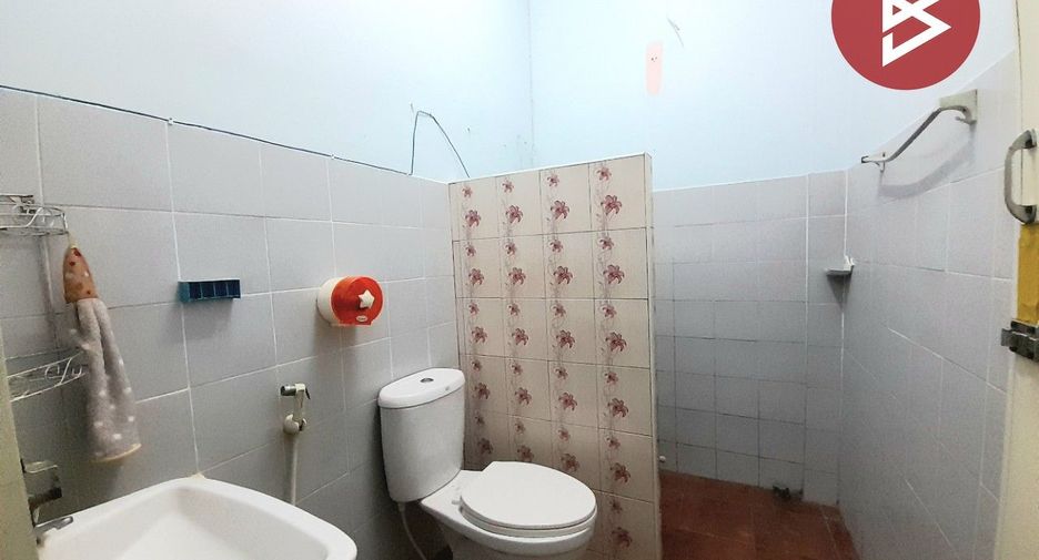 Casa adosada en venta de 3 habitaciones en Bang Khun Thian, Bangkok