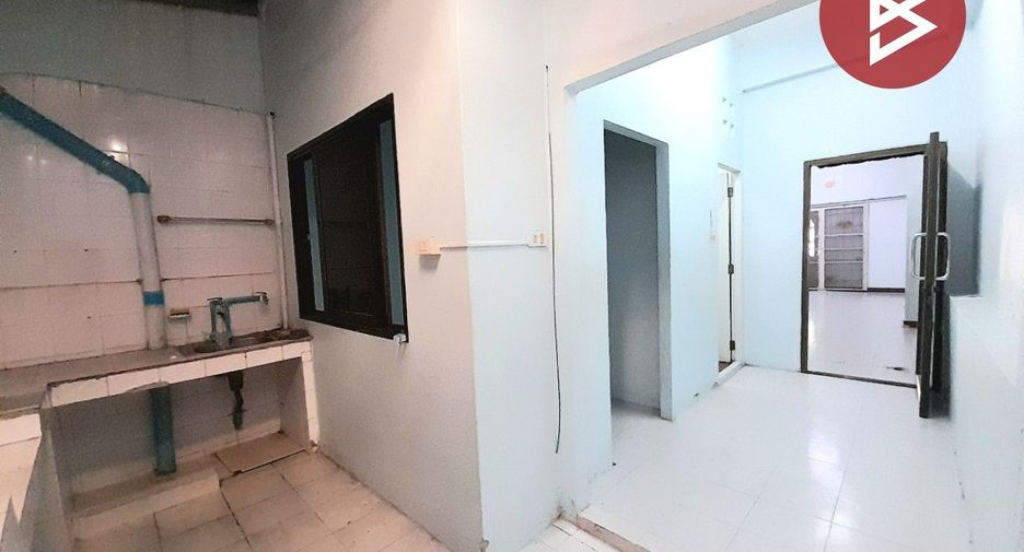 Casa adosada en venta de 3 habitaciones en Bang Khun Thian, Bangkok