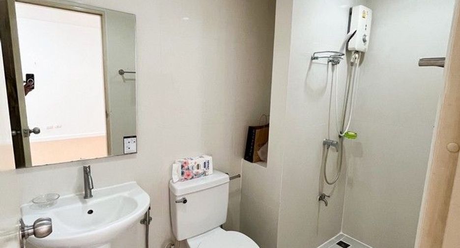 À vendre 1 chambre condo à Bang Na, Bangkok