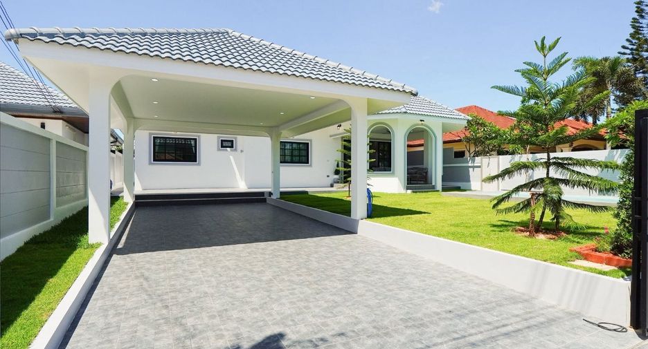 For sale 4 bedrooms villa in Bang Lamung, Chonburi
