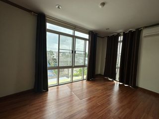 Condo en venta de 2 habitaciones en Mueang Rayong, Rayong