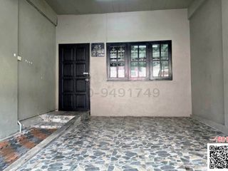 À vendre 3 chambres maison de ville à Bang Bon, Bangkok