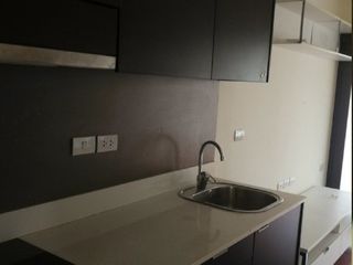 À vendre 1 chambre condo à Mueang Chon Buri, Chonburi