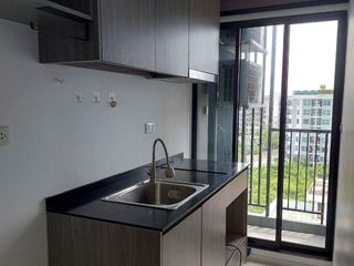 For sale 1 bed condo in Mueang Samut Prakan, Samut Prakan