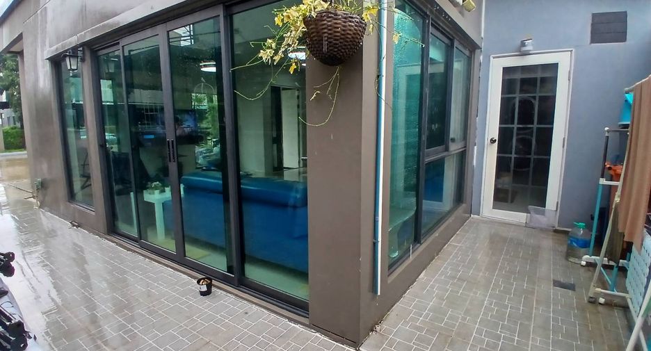 Haus zur Miete mit 4 Zimmer in Khan Na Yao, Bangkok