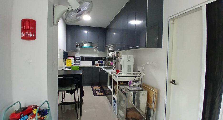 Haus zur Miete mit 4 Zimmer in Khan Na Yao, Bangkok