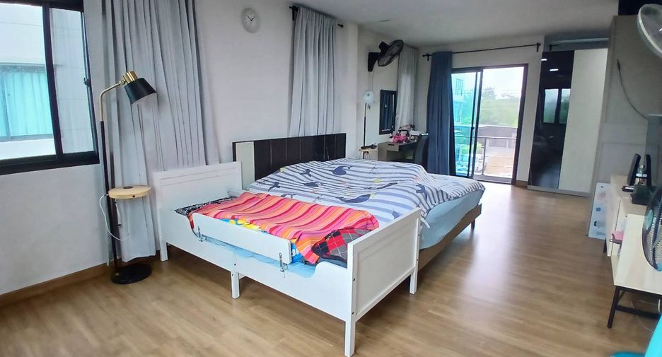 Haus zur Miete mit 4 Zimmer in Khan Na Yao, Bangkok