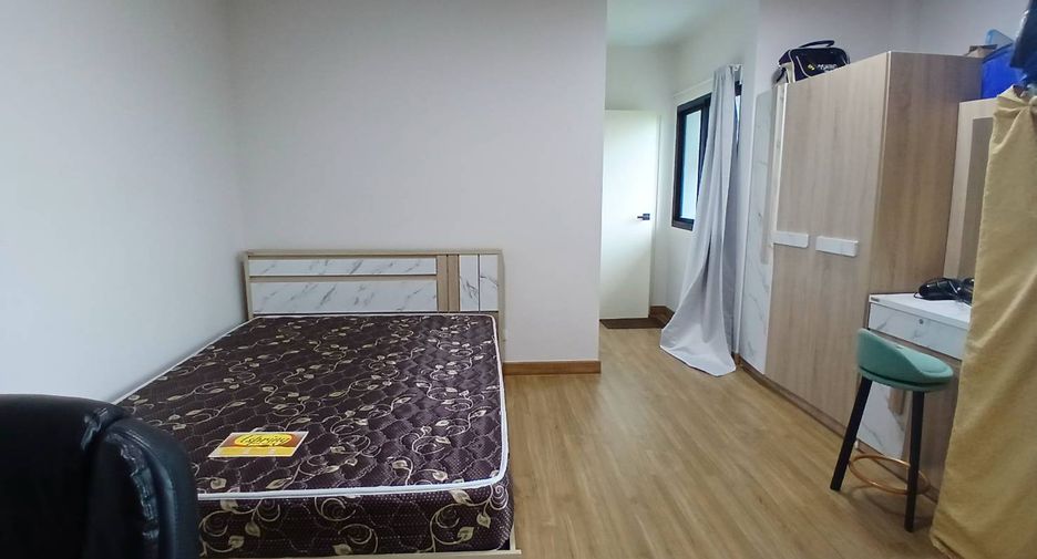 Haus zur Miete mit 4 Zimmer in Khan Na Yao, Bangkok