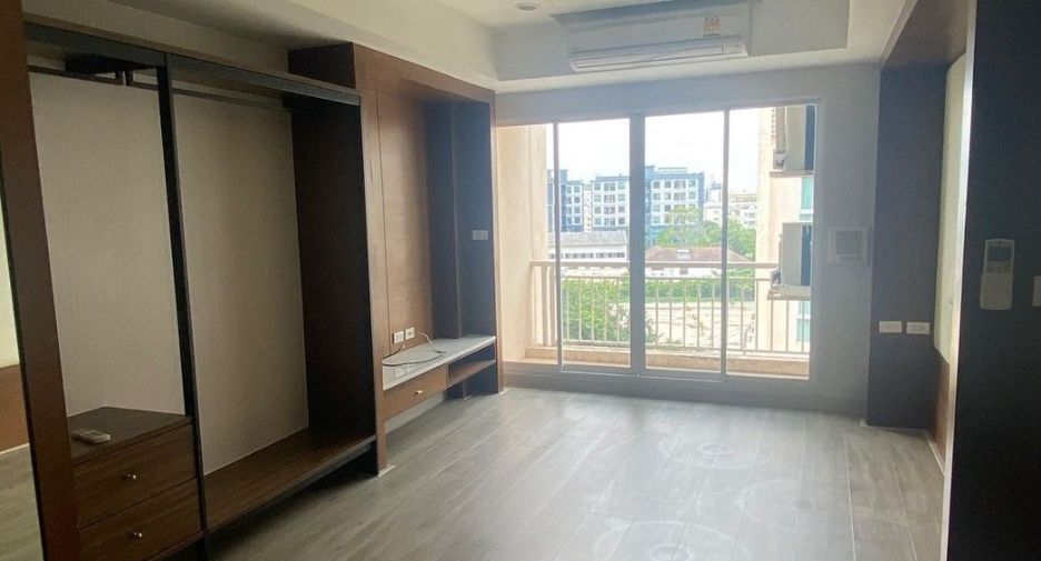 Condo en venta de 6 habitaciones en Prawet, Bangkok