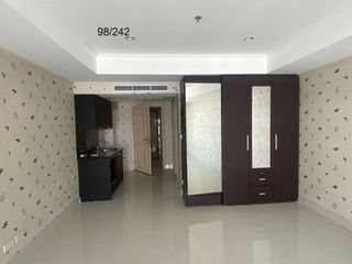 Condo en venta de 6 habitaciones en Prawet, Bangkok