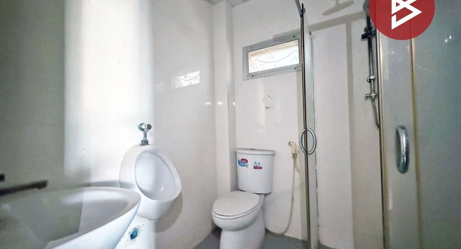 Casa en venta de 4 habitaciones en Lat Krabang, Bangkok