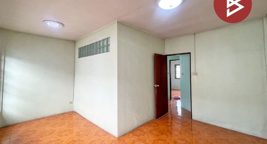 Casa adosada en venta de 2 habitaciones en Mueang Samut Sakhon, Samut Sakhon