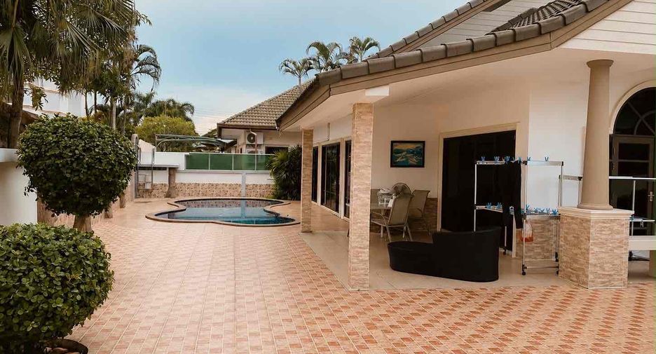 À vendre 3 chambres villa à Huay Yai, Pattaya