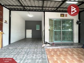 Casa adosada en venta de 3 habitaciones en Bang Sao Thong, Samut Prakan