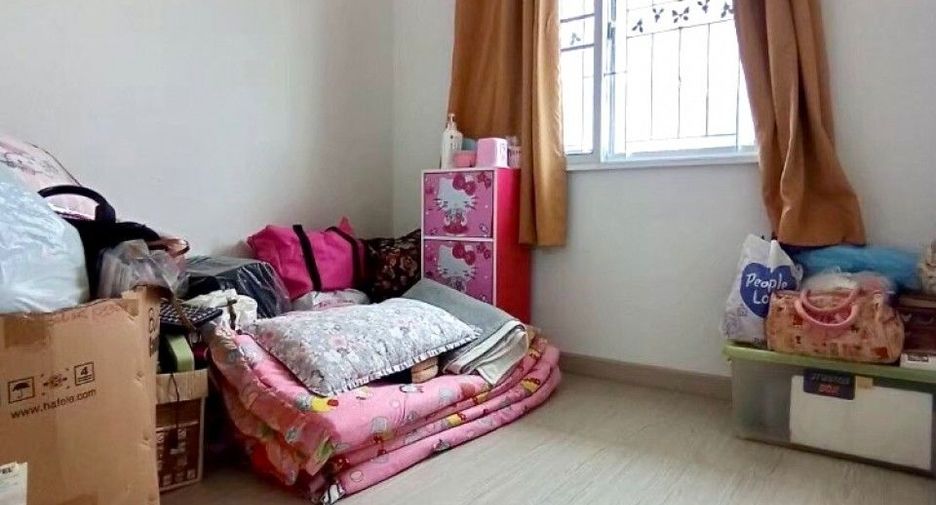 Casa adosada en venta de 3 habitaciones en Bang Sao Thong, Samut Prakan
