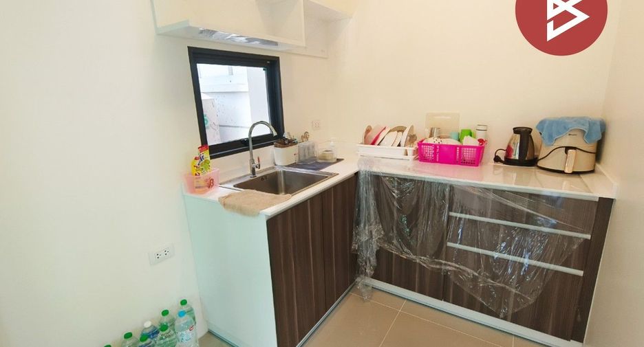 À vendre 3 chambres maison de ville à Bang Bua Thong, Nonthaburi
