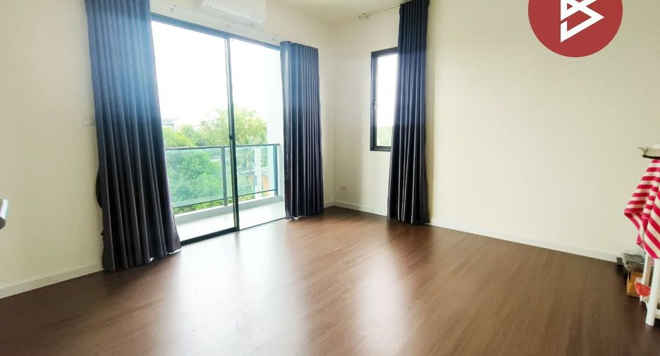 À vendre 3 chambres maison de ville à Bang Bua Thong, Nonthaburi