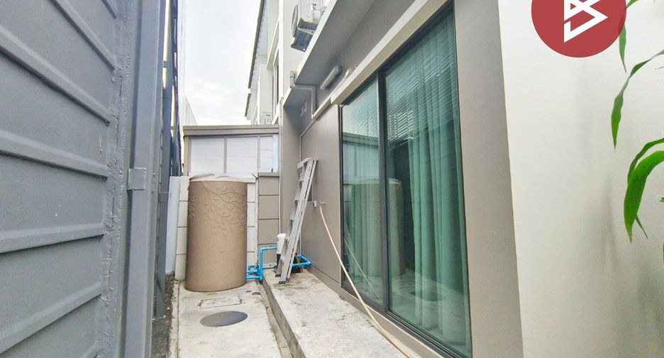 À vendre 3 chambres maison de ville à Bang Bua Thong, Nonthaburi