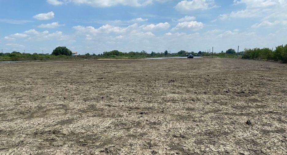 Продажа Участок в Phra Samut Chedi, Самутпракан